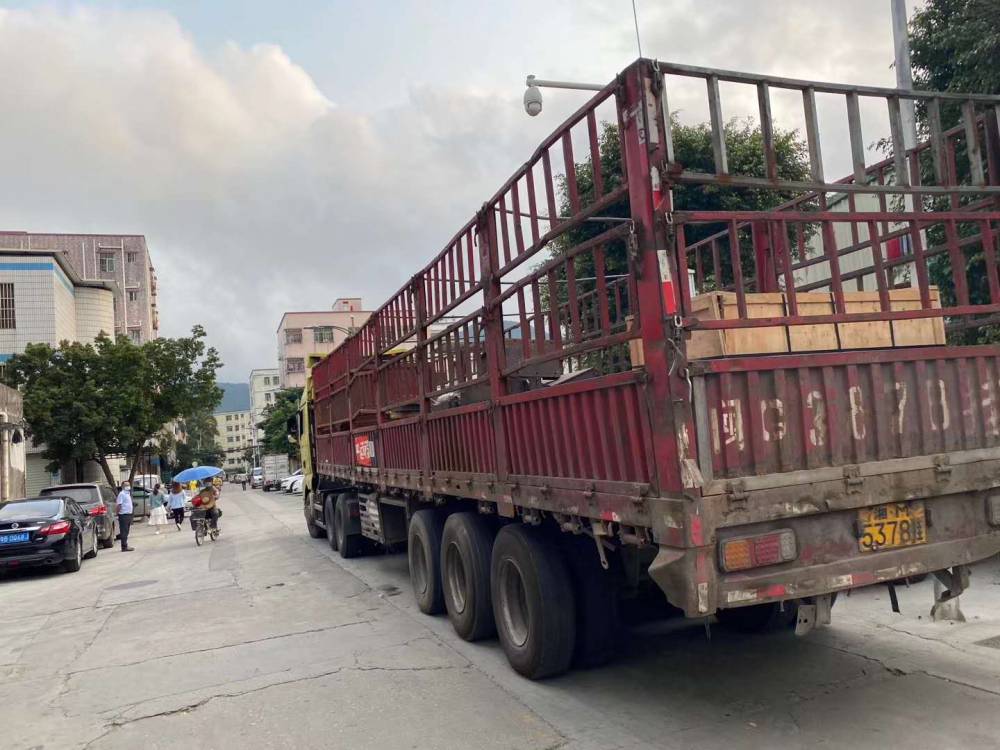 深圳龙岗到内蒙古呼和浩专线物流货车出租回程车9米6高拦车13米开顶车