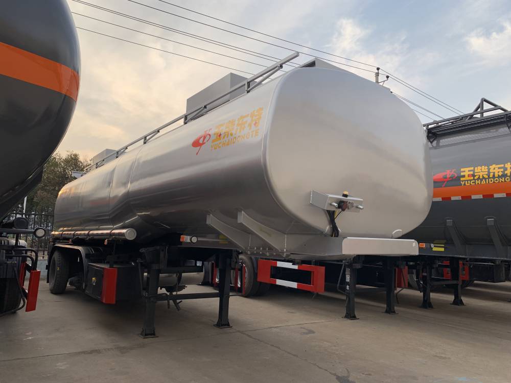 【罐车厂家】30立方聚合氯化铝罐车, 化工污水衬塑罐车【衬塑罐车】