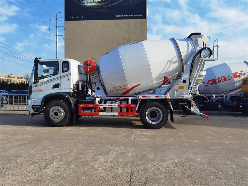 东风5方混凝土搅拌车5月预售价格