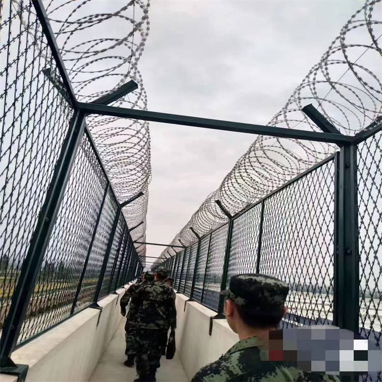 伊犁刀片刺丝供应/乌鲁木齐刀片刺网厂家/新疆刺丝厂家