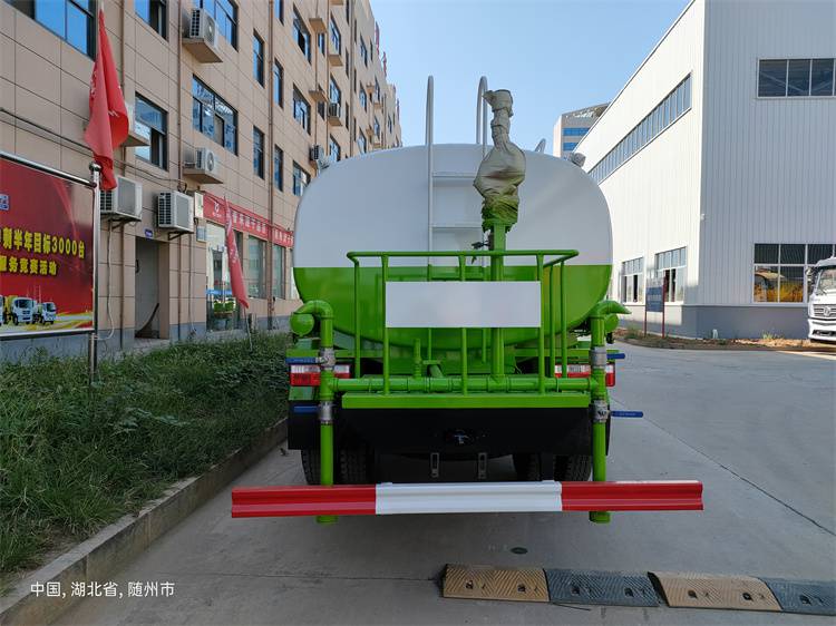 贵州***东风12吨绿化洒水车