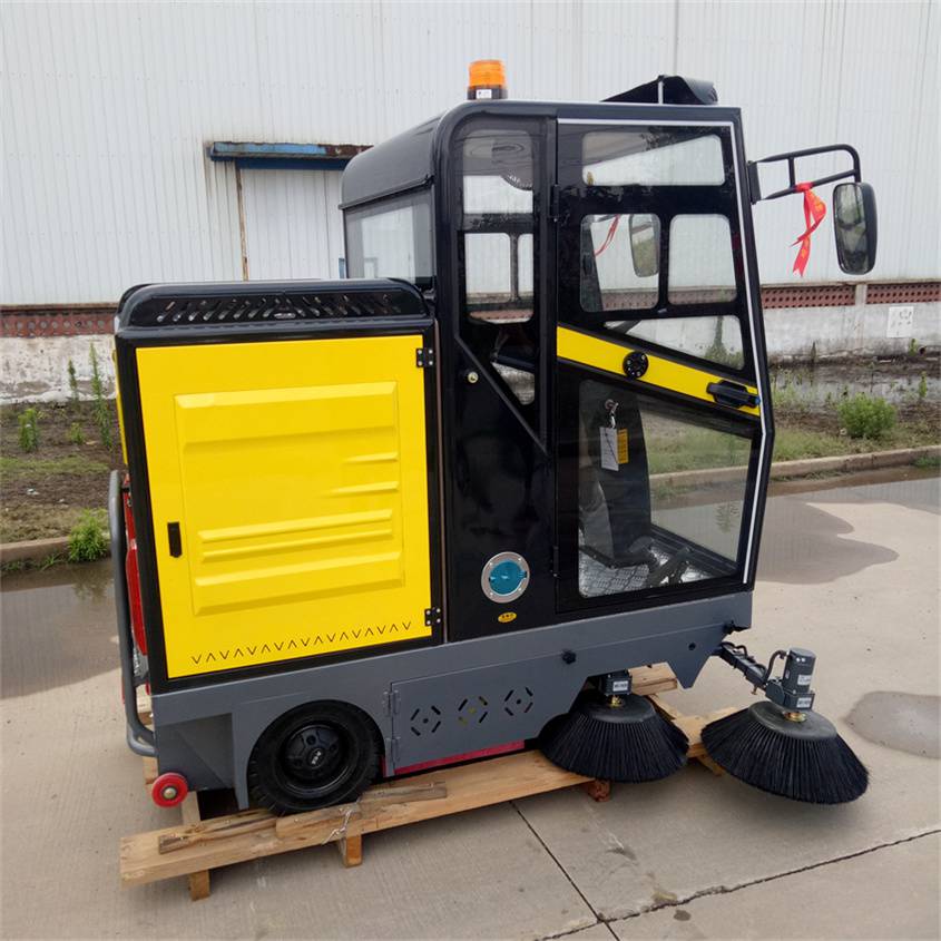 驾驶式工业扫地机供应 户外小型电动扫地车 环卫驾驶式扫地车