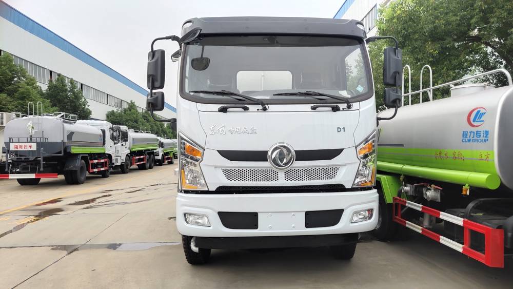 东风d1底洒水车(国六)
