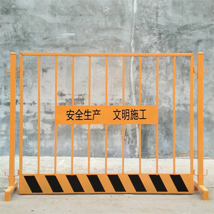 阿克苏可移动护栏批发/乌鲁木齐护栏厂家/新疆护栏网厂家