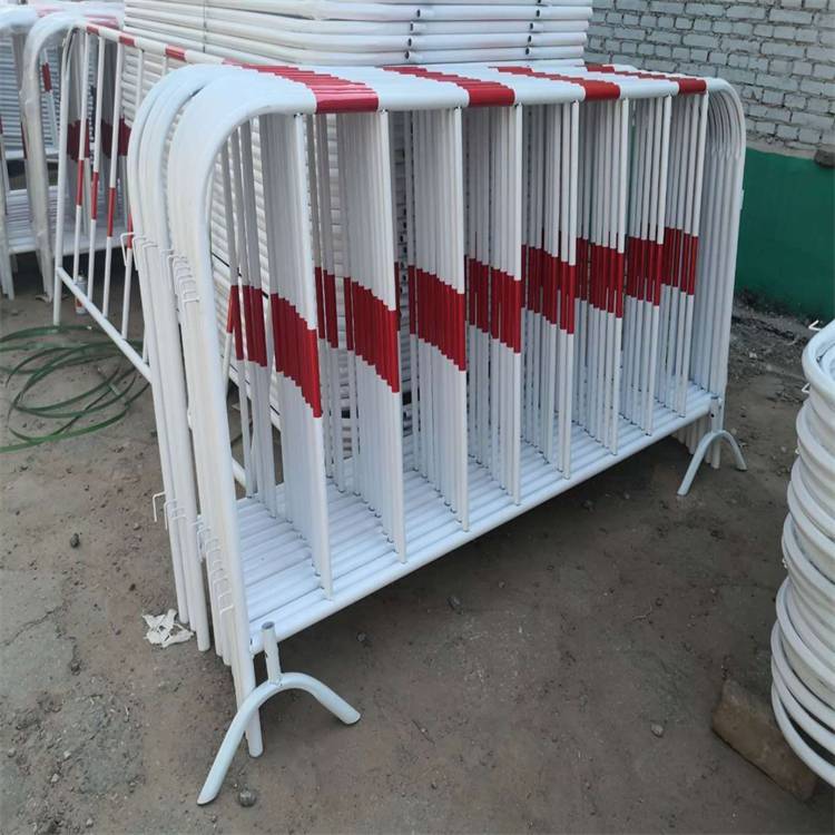 哈密基坑护栏销售/乌鲁木齐护栏厂家/新疆护栏网厂家