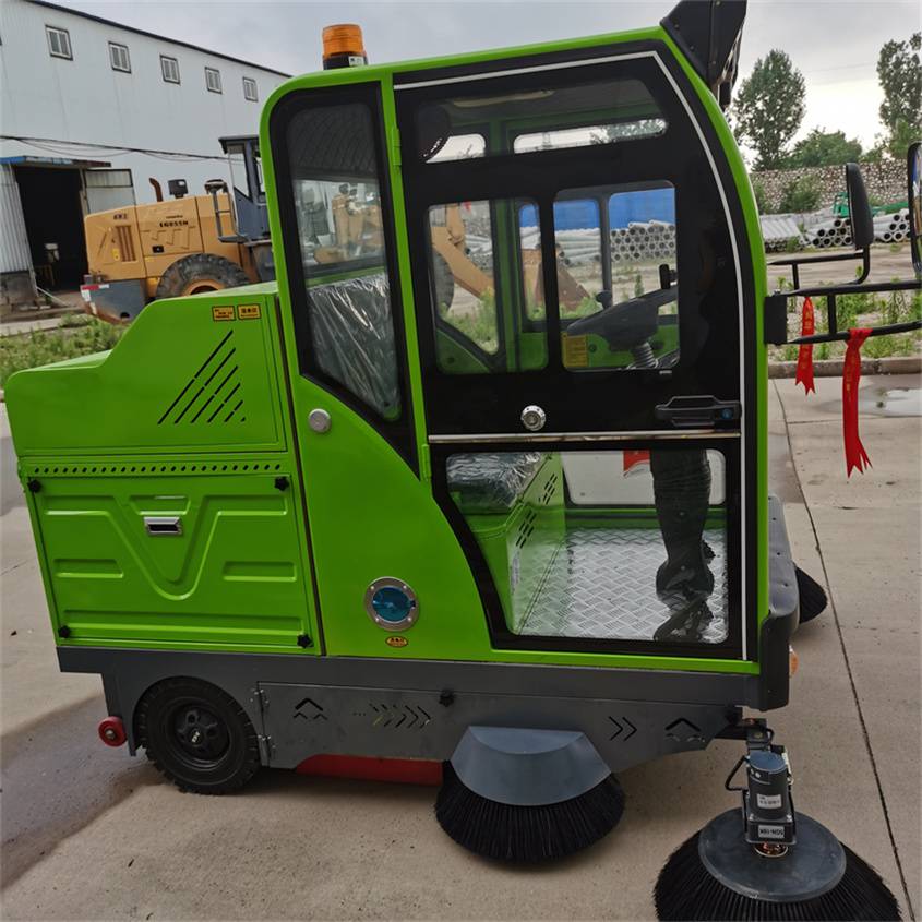 驾驶式工业扫地机供应 户外小型电动扫地车 环卫驾驶式扫地车
