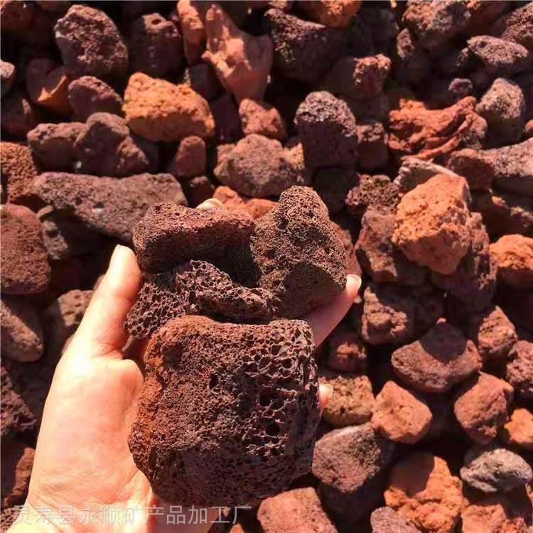 景区树坑火山石河北永顺批发红色火山石块火山石颗粒