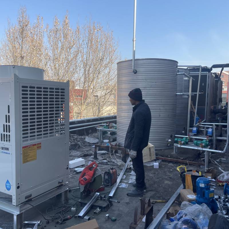 烧热水用什么设备好 太阳能空气能热水设备