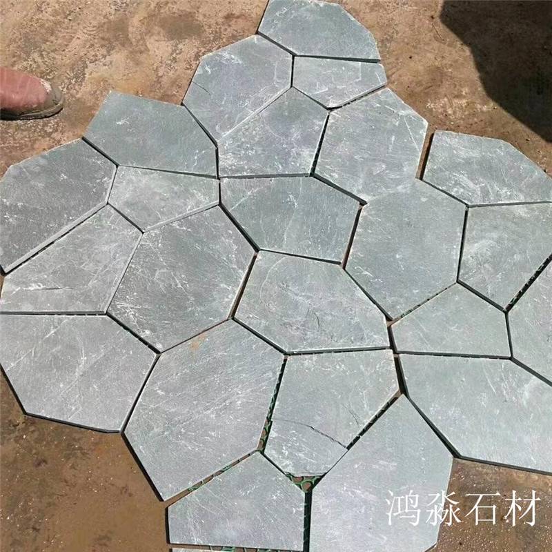 上海乱型板碎拼石 不规则青石板价格