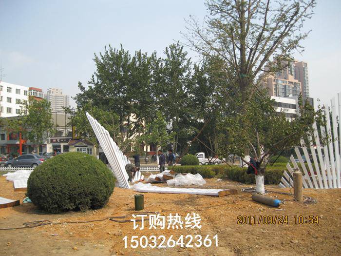 现代贝壳雕塑 锻造工艺 异形贝壳雕塑厂家