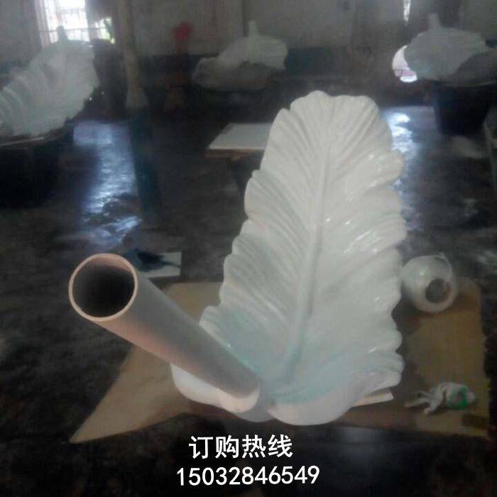 玻璃钢羽毛雕塑 露天雕塑 水景羽毛雕塑厂家
