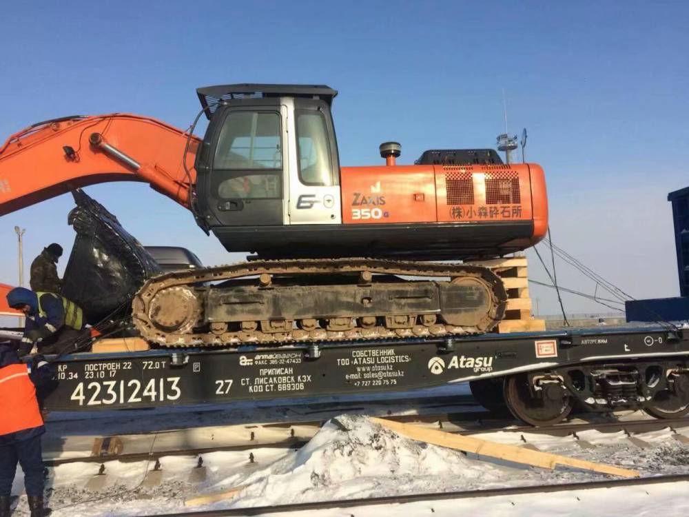 中俄专业贸易运输 武汉出口整柜新能源汽车至车里雅宾斯克