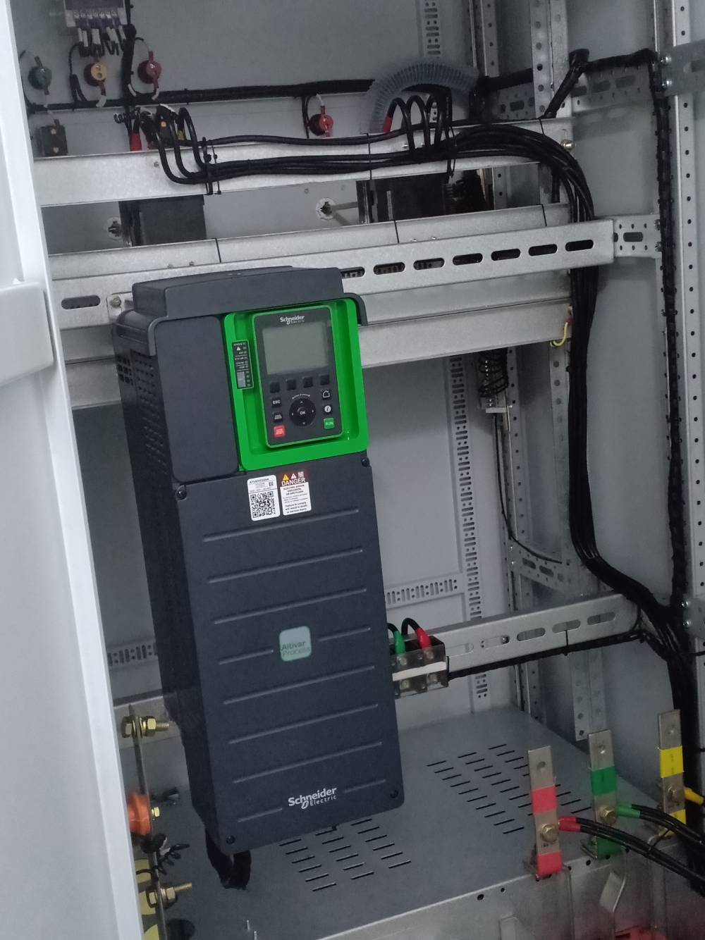 怀化市施耐德漏电断路器销售中心-欢迎你