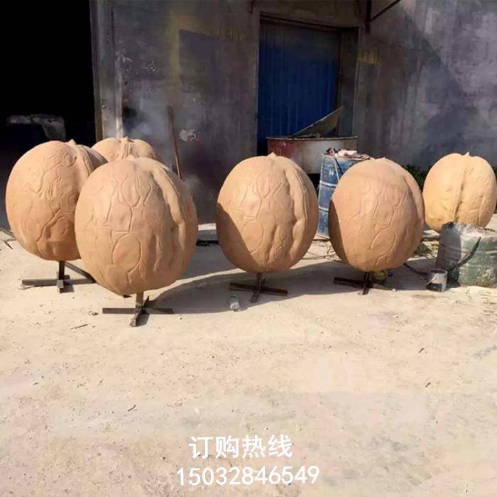铁艺核桃雕塑厂家 市标雕塑 空中核桃雕塑厂家 喷泉雕塑