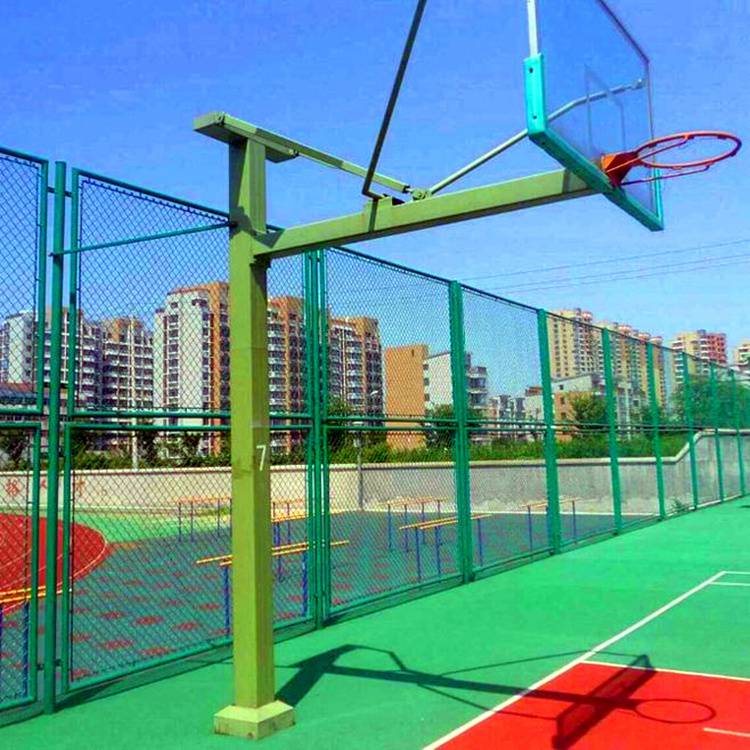 昌吉体育场护栏销售/乌鲁木齐球场围栏厂家/新疆围栏网厂