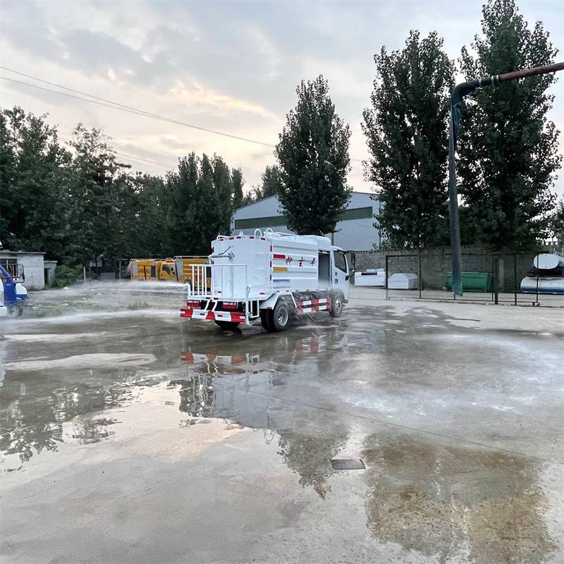 12吨东风洒水车 国六公路洒水车 晟宇 工地抑尘福田洒水车