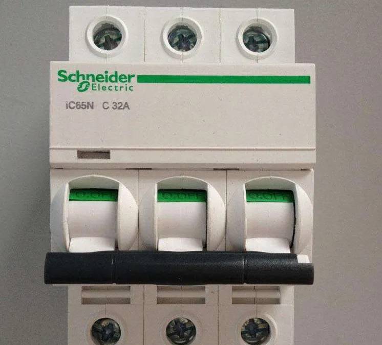 施耐德一级代理经销商泸州市全境派送直达2022已更新