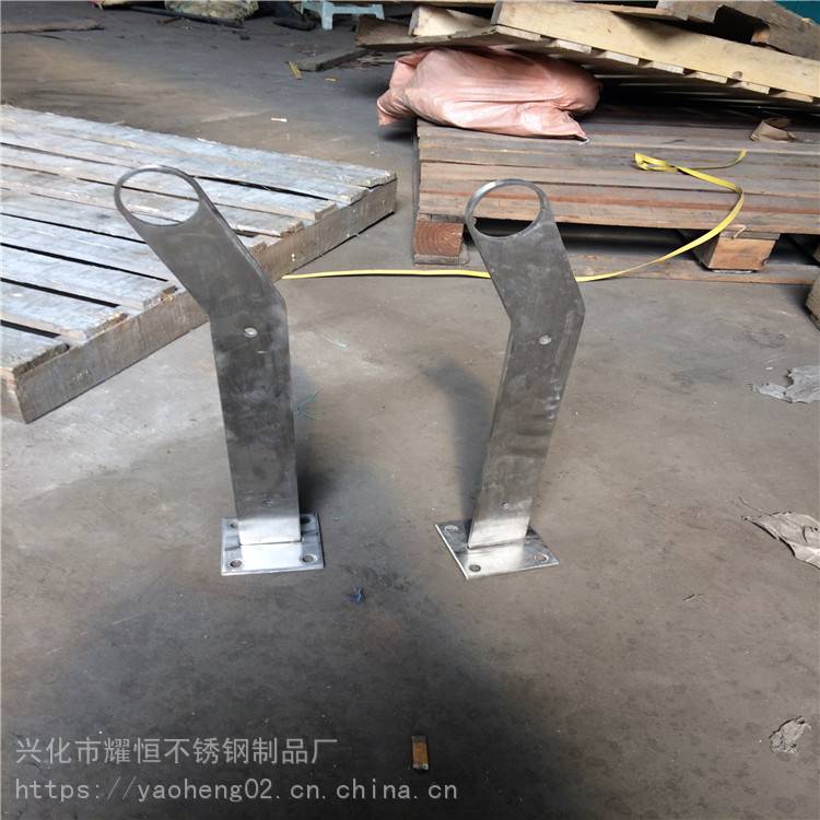 人行道隔离栏杆 不锈钢桥护栏 不锈钢立柱玻璃栏板图集 非标定制
