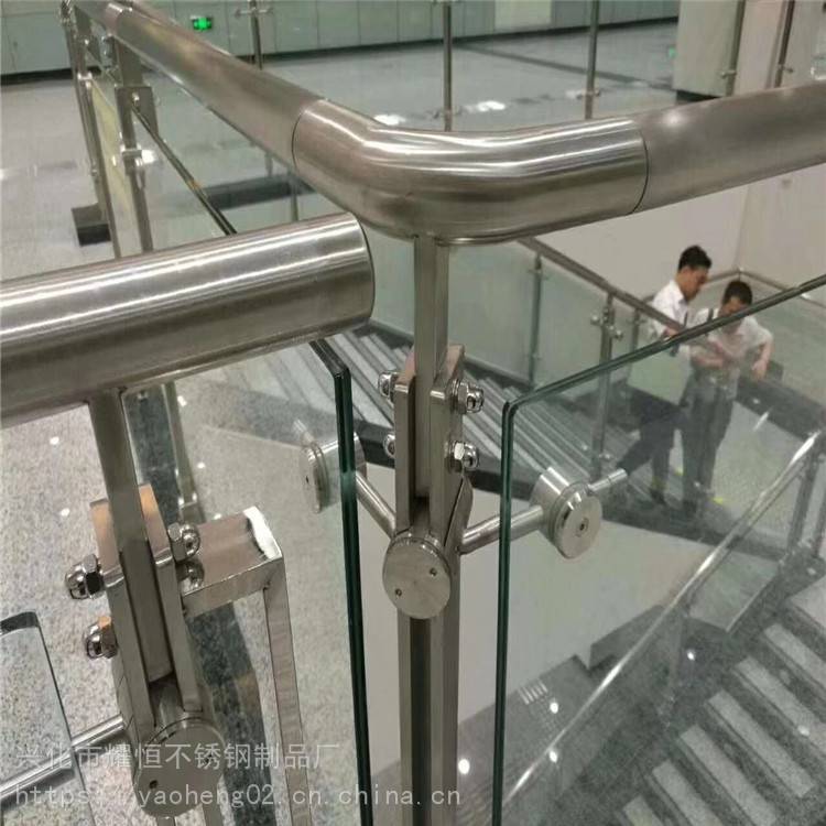 常熟 玻璃吊桥栏杆 304不锈钢立柱配件 卡槽免打孔