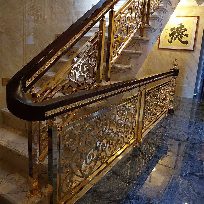舒服安逸的生活离不开家装新型铜楼梯,欧式雕花铜楼梯扶手,镀金铝铜艺