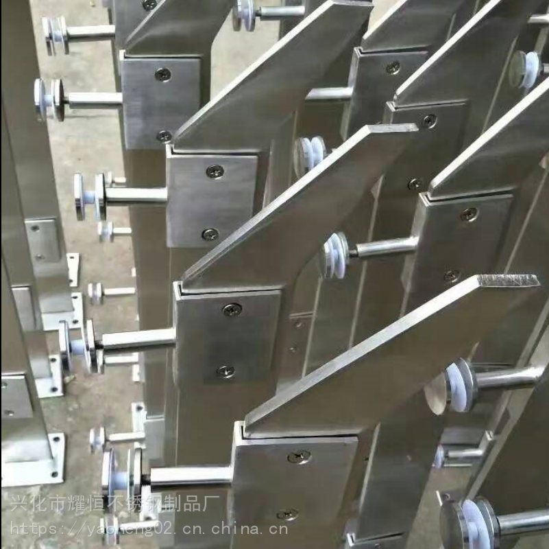 30000瓦激光切割加工 玻璃吊桥栏杆 不锈钢楼梯扶手 配件厂家直供