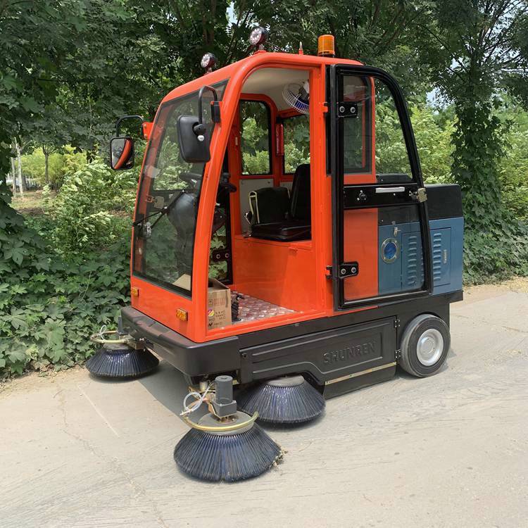 芜湖芜湖智能化电动清扫车工业吸尘扫路供应