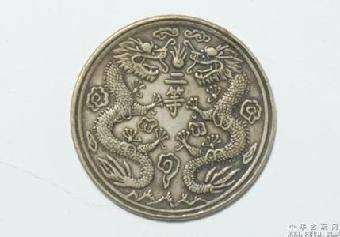 金银湖指尖上的奢侈【钻 钻】回收变现 了解更多
