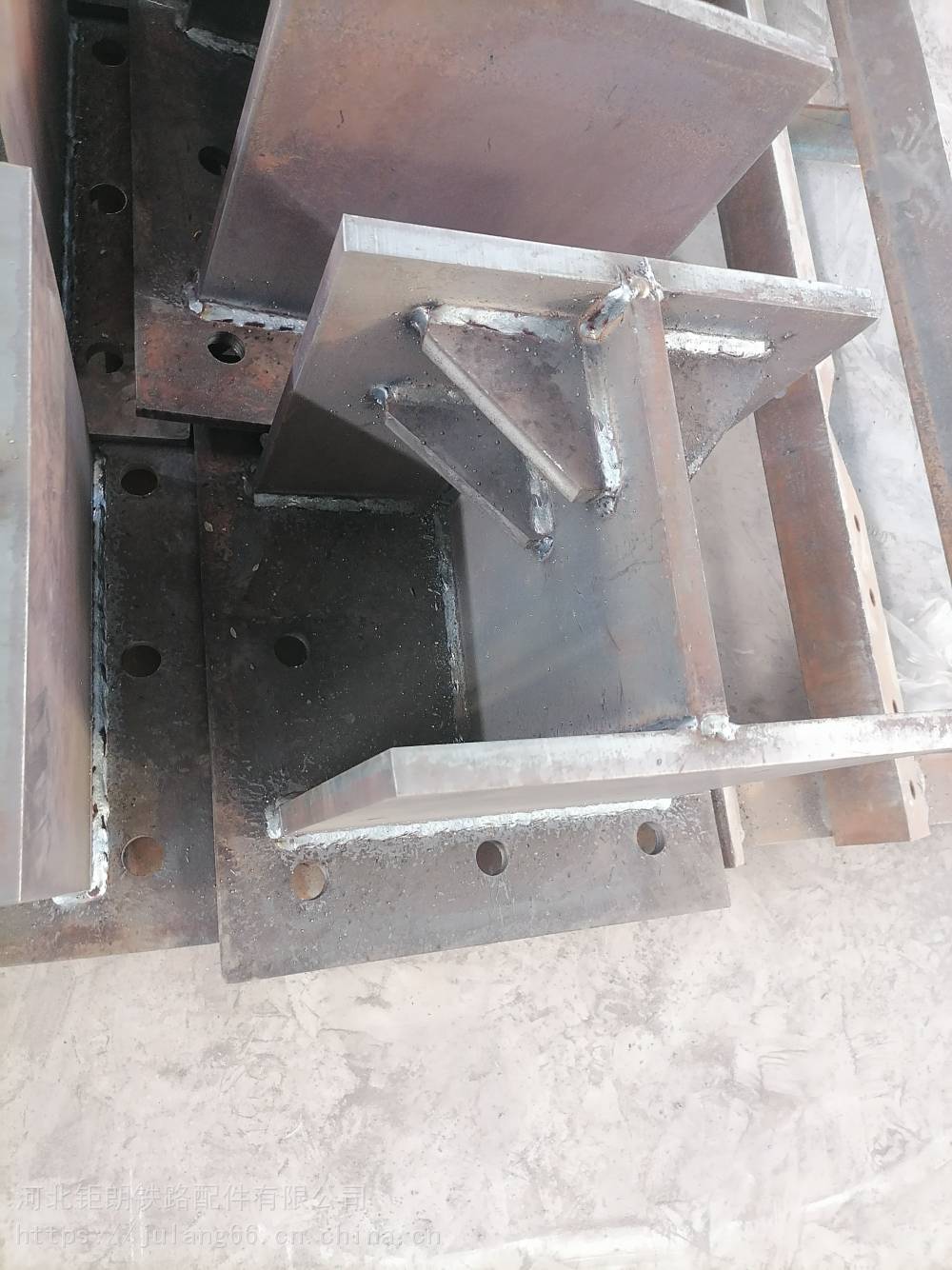 纵向防落梁挡块高铁桥墩防落梁挡块海南铁路桥梁防落梁挡块