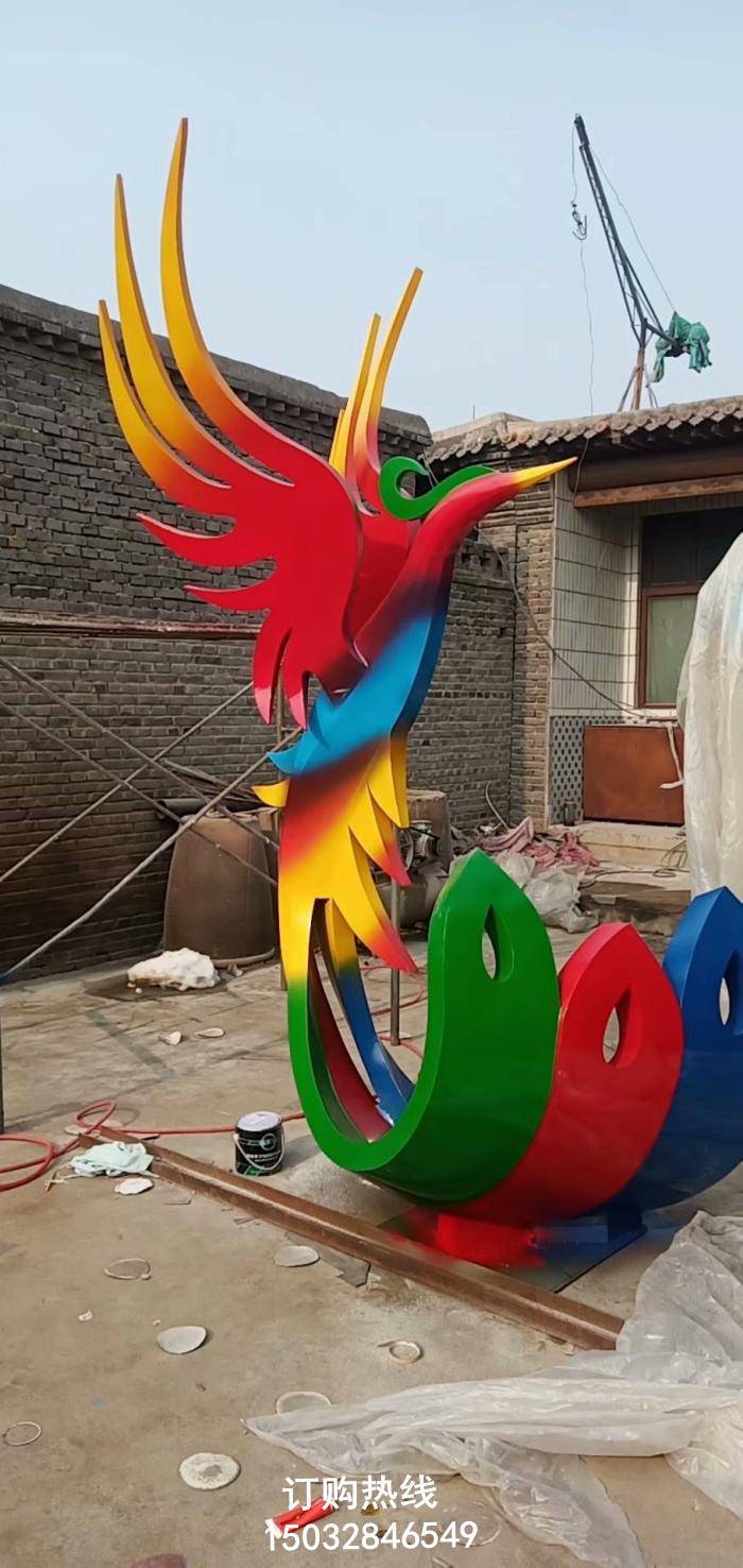 五指凤凰雕塑厂家生产商  室外雕塑 景观概念