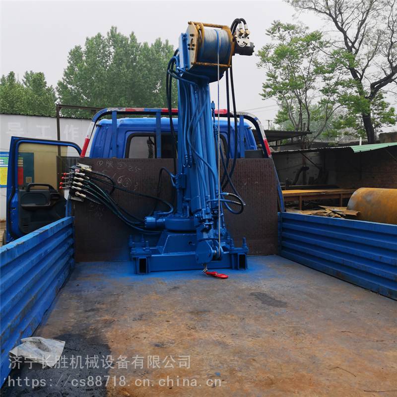 2吨折臂吊车载液压起重机免费安装