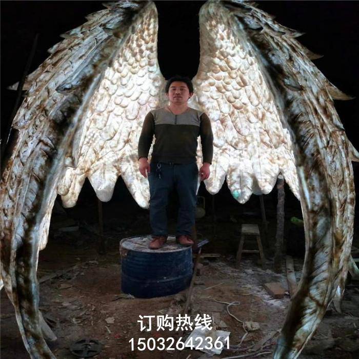 彩绘翅膀雕塑厂家 校园玻璃钢雕塑 卡通翅膀雕塑供货商 公园雕塑