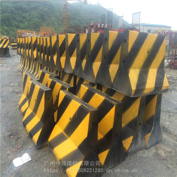 广州增城 水泥防撞墩 公路水泥隔离墩 价格优惠