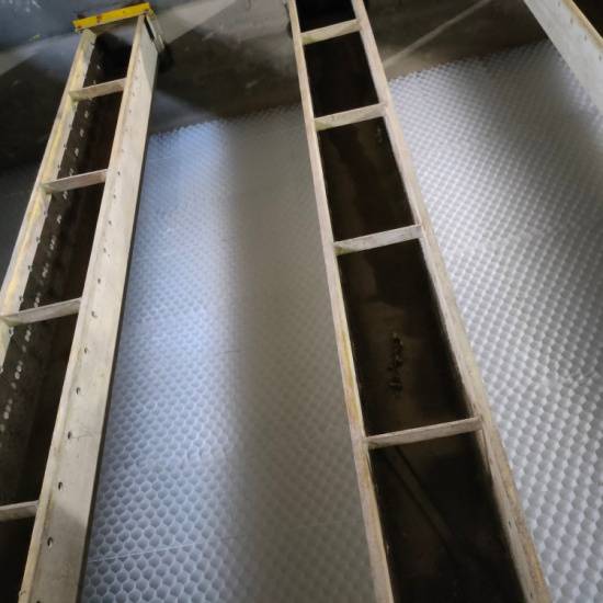 四子王旗沉淀池斜管填料更换污水处理六角蜂窝玻璃钢现货批发