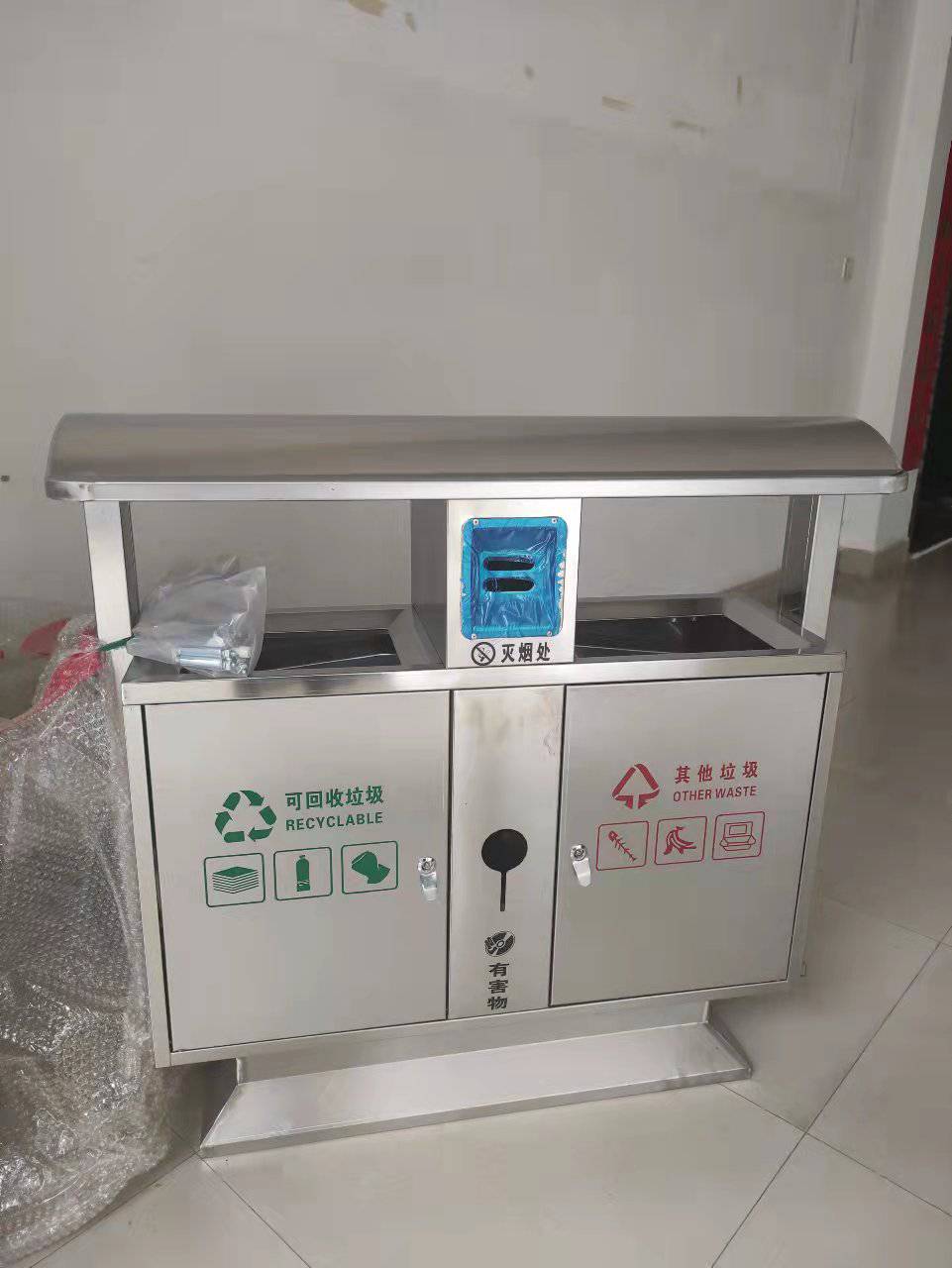 社区垃圾桶大量批到广西梧州,室外不锈钢垃圾桶便宜批