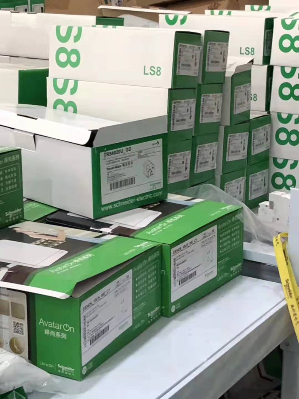 秦皇岛市施耐德断路器原装