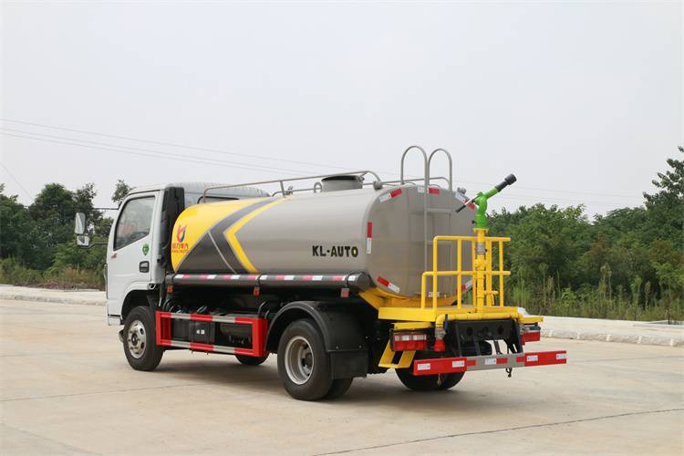 赤峰供应绿化洒水车10吨整车价格