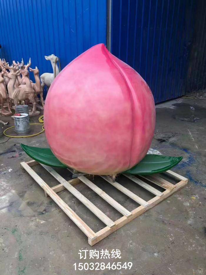 仿真立体寿桃雕塑 欧式风格 灯光寿桃雕塑厂家