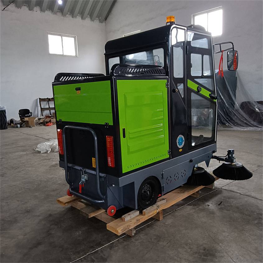 ***新能源技术节能环保环卫保洁扫地机 扫地车 电动扫路车