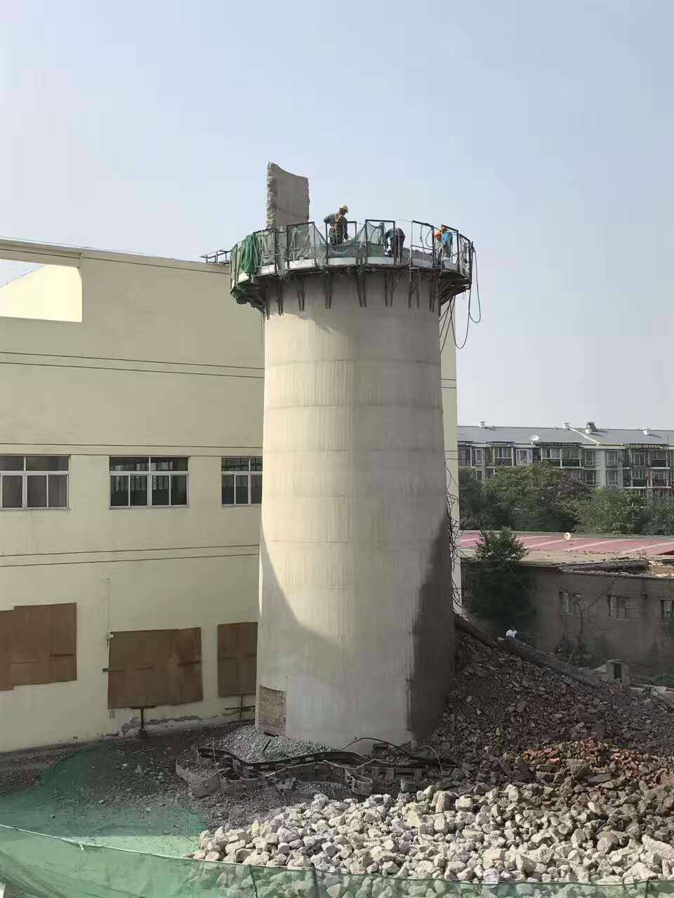 淮南扒80M烟囱拆除公司-高空拆除施工队-淮南拆除80米烟囱公司