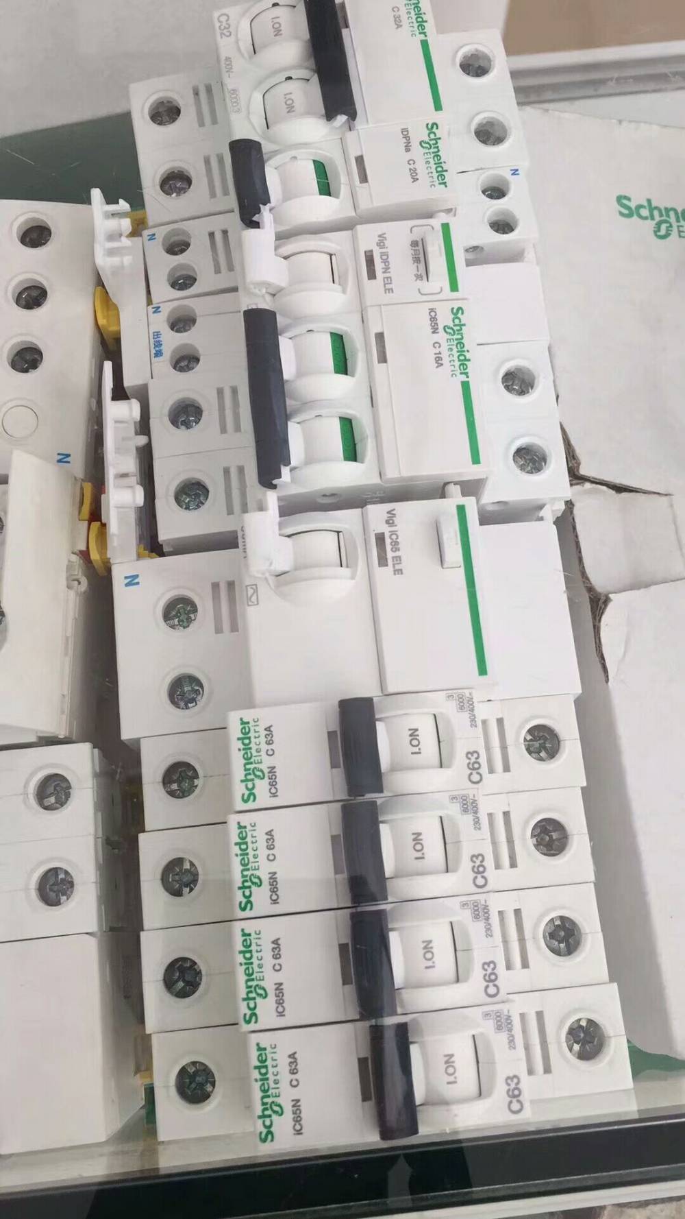 施耐德江苏省代理一级代理专卖