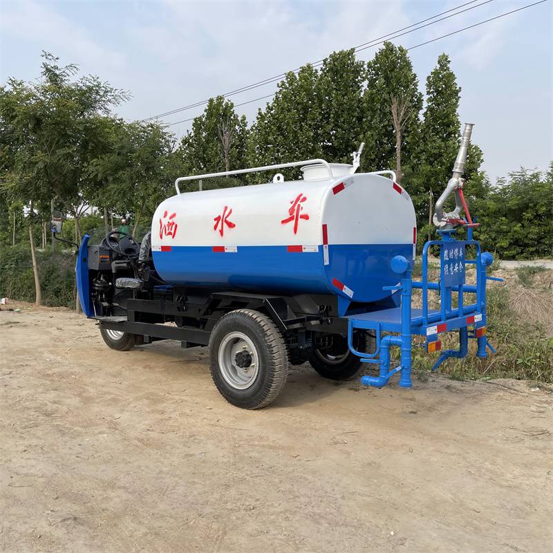 绿化三轮洒水车 晟宇 三轮洒水车价格 2立方雾炮洒水车