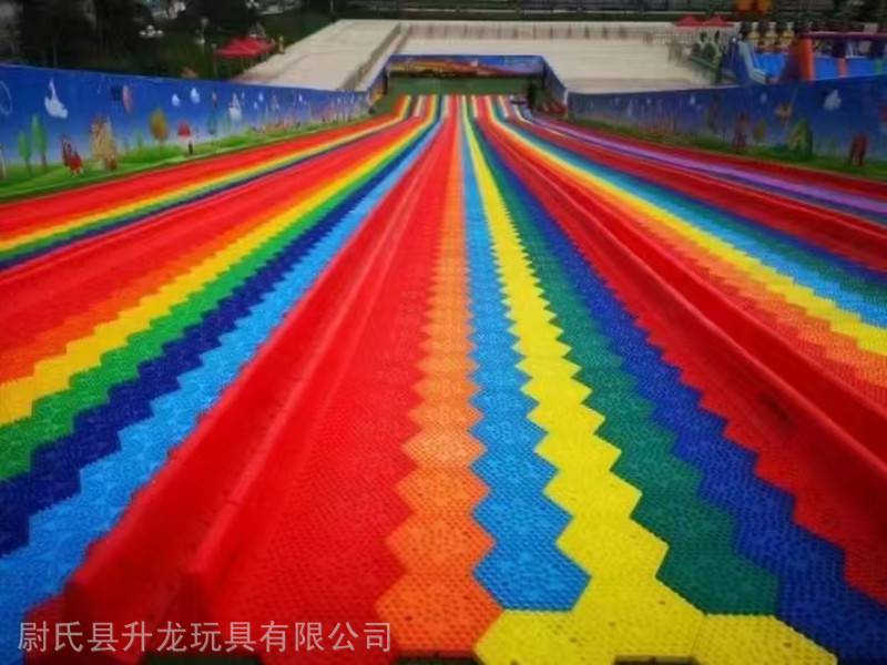户外农庄无动力彩虹滑道大滑梯大型扩展设备