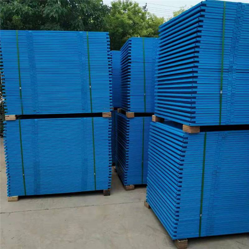 吉林外架钢板网 高层施工外挂网 现代标准化工地 规格可定制