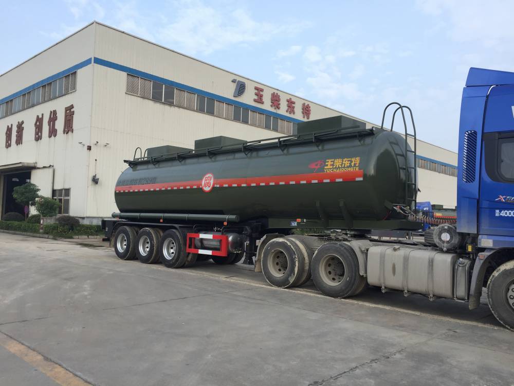 ***镍钢衬塑罐车 玉柴东特腐蚀性物品罐式运输半挂车 ***无忧