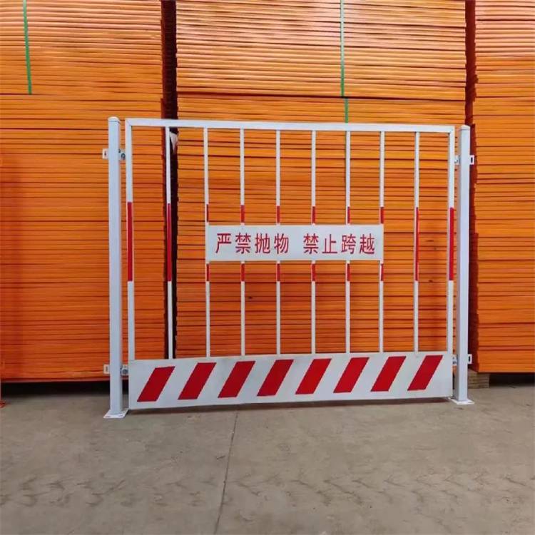 伊犁车间隔离护栏价格/乌鲁木齐护栏厂家/新疆护栏网厂家