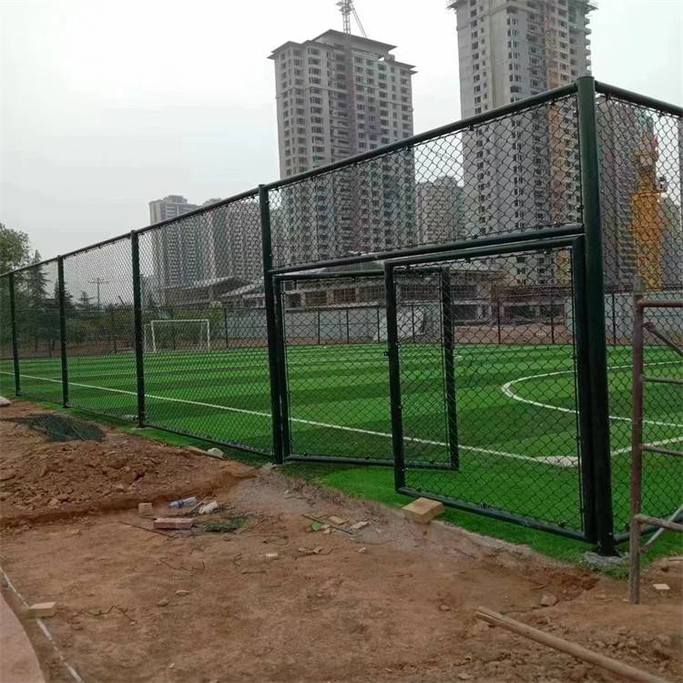 乌鲁木齐网球场护栏供应/乌鲁木齐球场围栏厂家/新疆围栏网厂