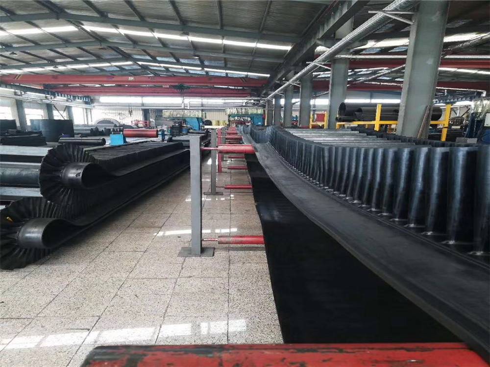 水泥厂输送带 钢丝绳挡边输送带 输送带 耐油输送带 青岛输送带