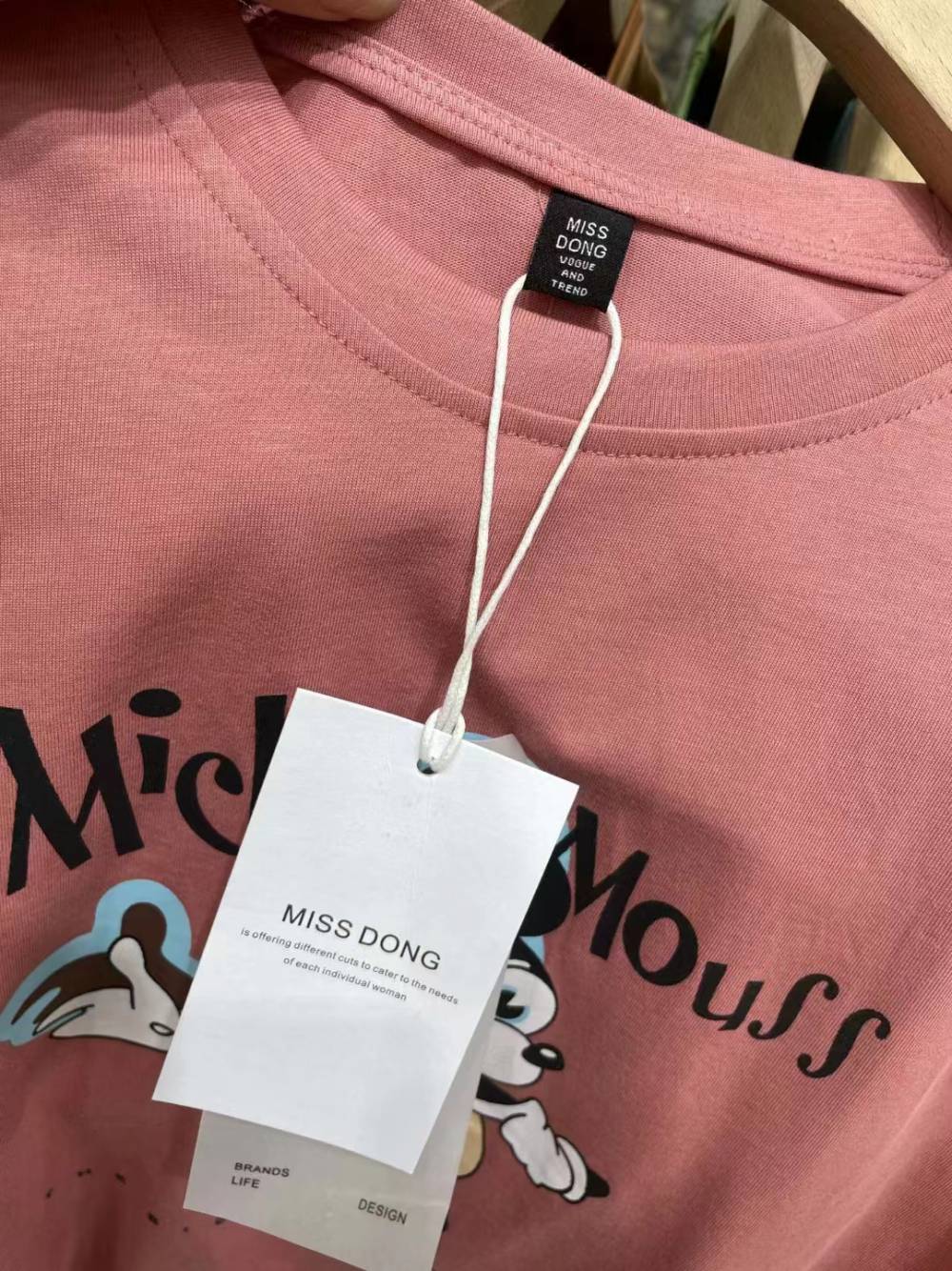 安徽滁州供应网上的服装批发一件代发纯白净版T恤