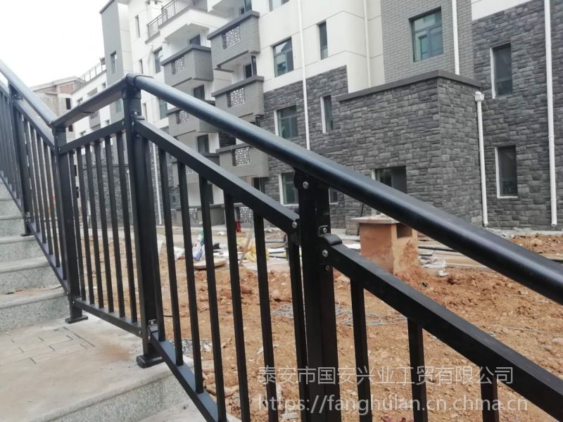 山东锌合金楼梯扶手厂家室外楼梯栏杆规格可定制