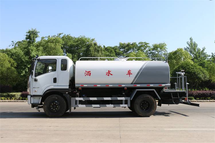 赤峰供应绿化洒水车10吨整车价格